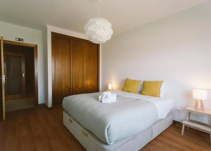 55 - Surfers Paradise